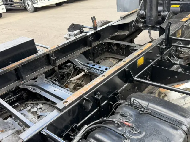 いすゞ フォワード TKG-FRR90S1(2WD)の写真24