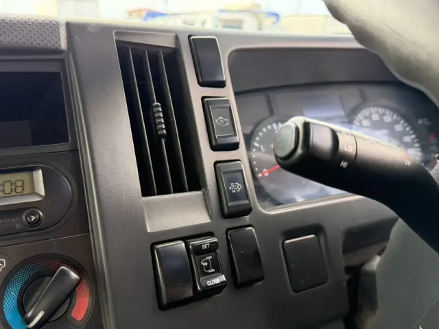いすゞ フォワード TKG-FRR90S1(2WD)の写真47