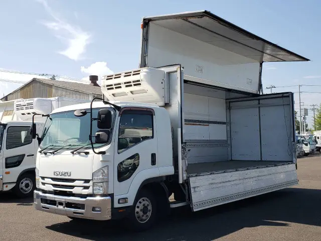 いすゞ フォワード TKG-FRR90T2(2WD)の写真1