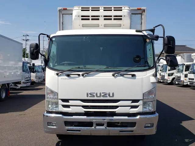 いすゞ フォワード TKG-FRR90T2(2WD)の写真2