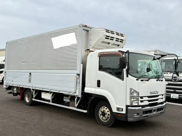 いすゞ フォワード TKG-FRR90T2(2WD)の写真3