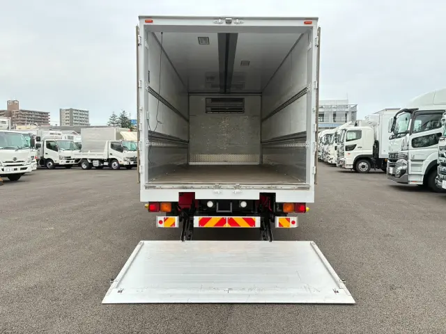 いすゞ フォワード TKG-FRR90T2(2WD)の写真15