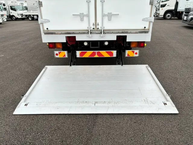 いすゞ フォワード TKG-FRR90T2(2WD)の写真16