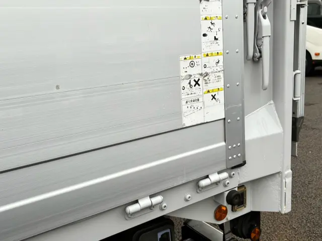 いすゞ フォワード TKG-FRR90T2(2WD)の写真24