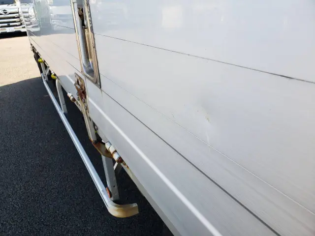いすゞ フォワード TKG-FRR90T2(2WD)の写真28