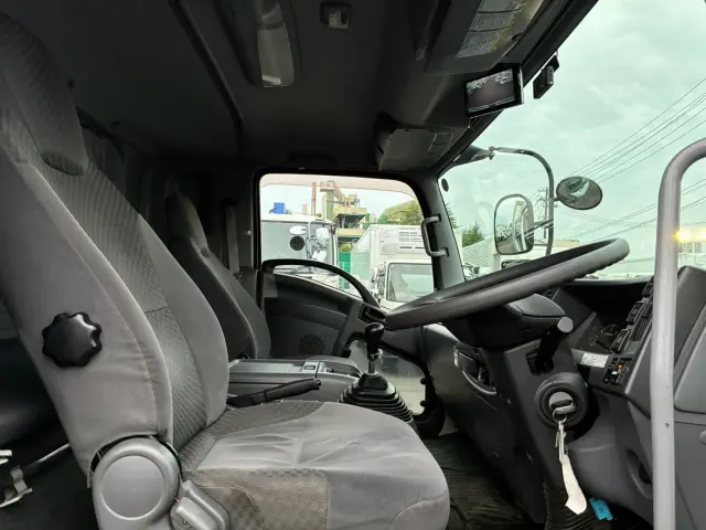 いすゞ フォワード TKG-FRR90T2(2WD)の写真42
