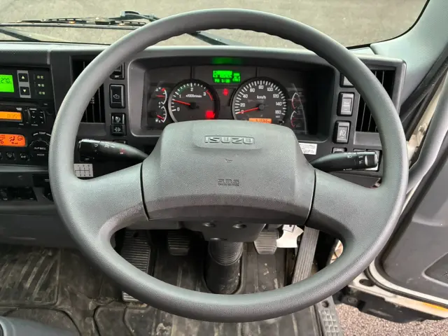 いすゞ フォワード TKG-FRR90T2(2WD)の写真44