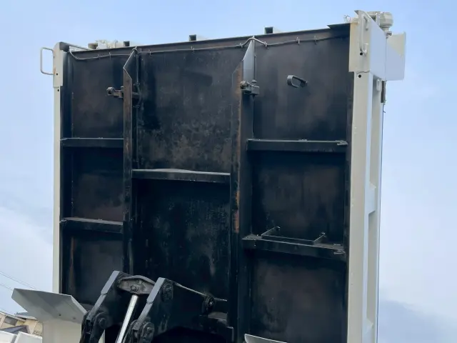 いすゞ フォワード TKG-FRR90S1(2WD)の写真22