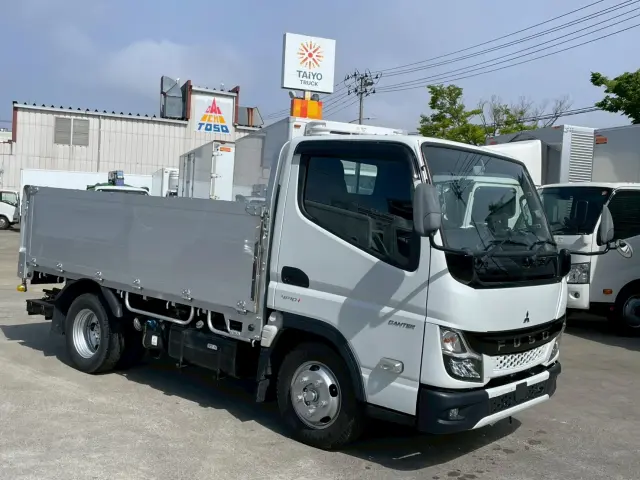 三菱 キャンター 2RG-FBA20(2WD)の写真3