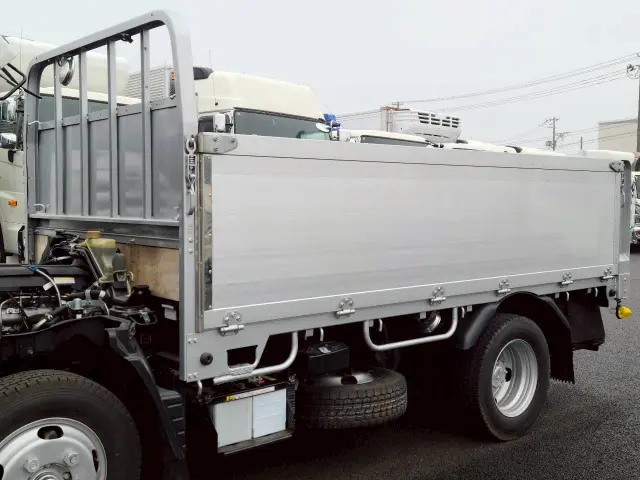三菱 キャンター 2RG-FBA20(2WD)の写真7