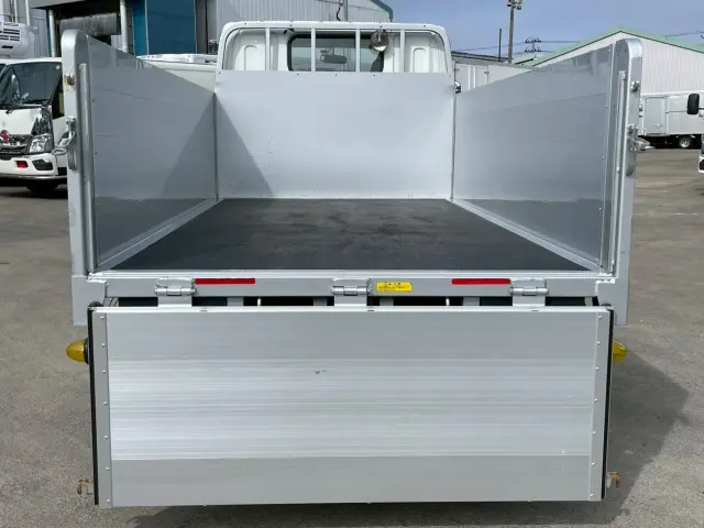 三菱 キャンター 2RG-FBA20(2WD)の写真14