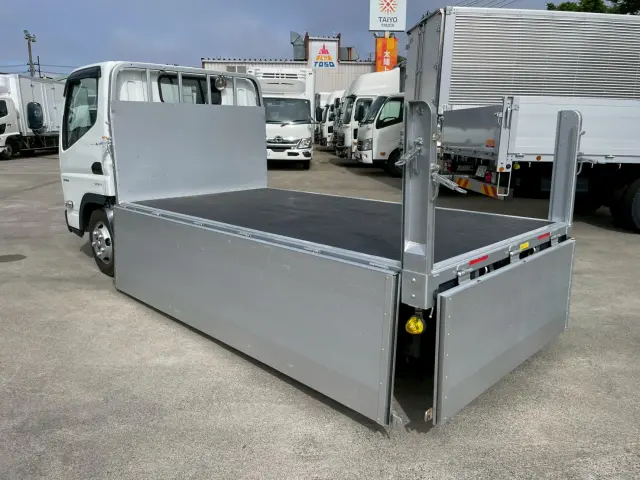 三菱 キャンター 2RG-FBA20(2WD)の写真18