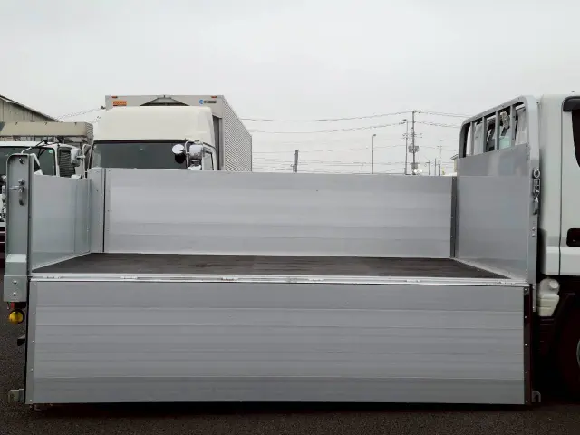 三菱 キャンター 2RG-FBA20(2WD)の写真18