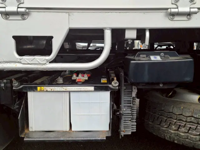 三菱 キャンター 2RG-FBA20(2WD)の写真30