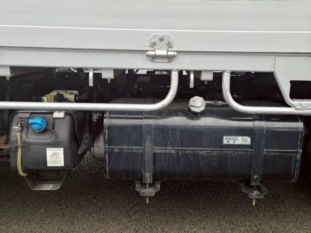 三菱 キャンター 2RG-FBA20(2WD)の写真31