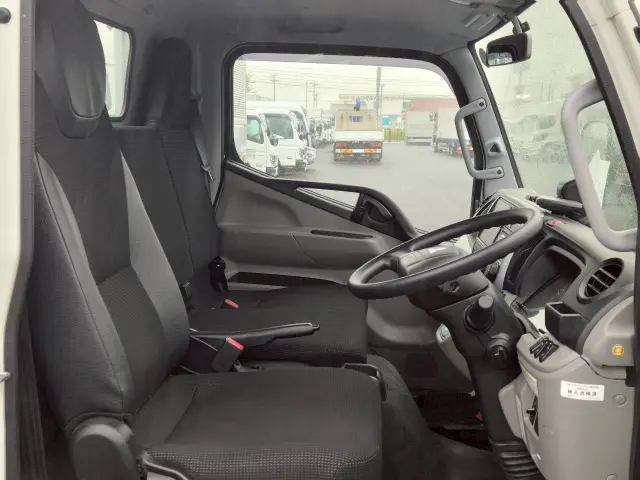 三菱 キャンター 2RG-FBA20(2WD)の写真43