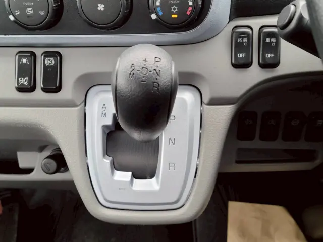 三菱 キャンター 2RG-FBA20(2WD)の写真45