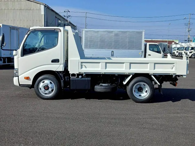 日野 デュトロ 2DG-XZU675T(4WD)の写真8