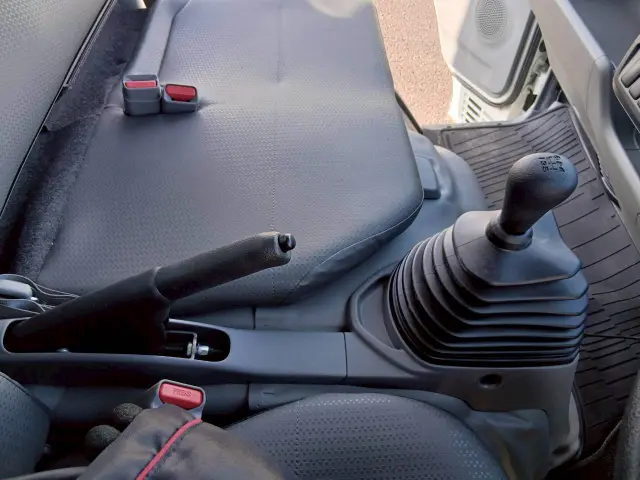 日野 デュトロ 2DG-XZU675T(4WD)の写真35