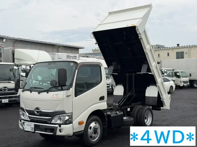 日野 デュトロ 2DG-XZU675T(4WD)の写真1