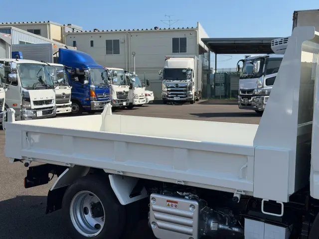 日野 デュトロ 2DG-XZU675T(4WD)の写真9