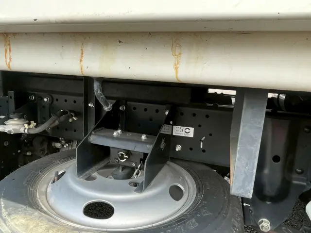 いすゞ エルフ 2RG-NJR88AD(2WD)の写真32