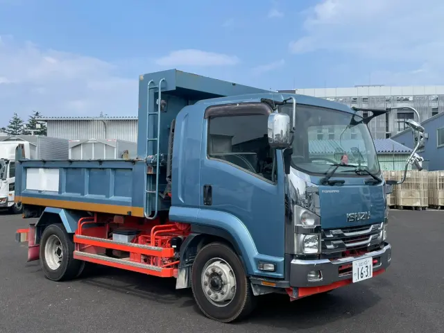 いすゞ フォワード LKG-FTR90S2(2WD)の写真3