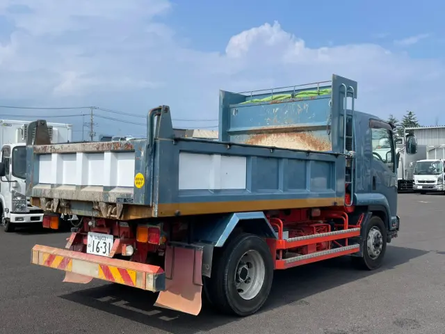 いすゞ フォワード LKG-FTR90S2(2WD)の写真4