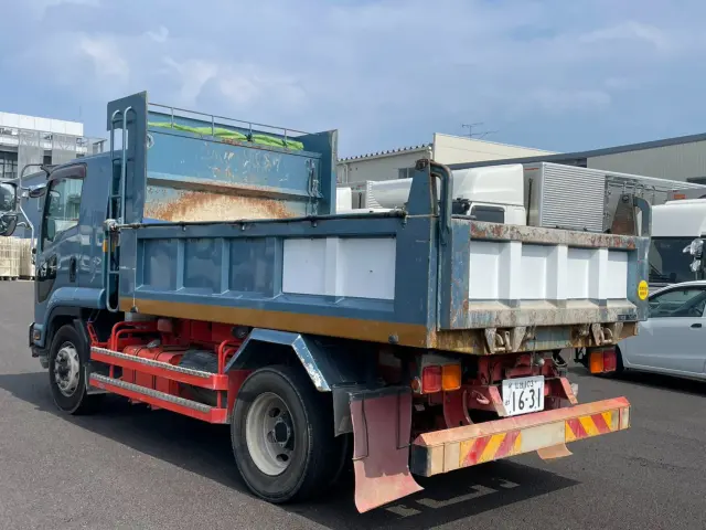 いすゞ フォワード LKG-FTR90S2(2WD)の写真6