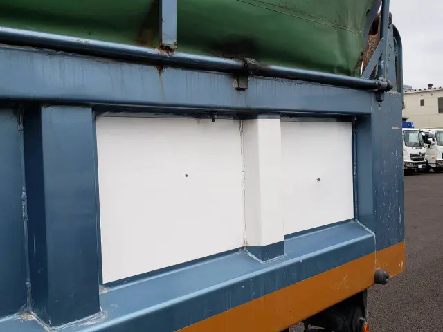 いすゞ フォワード LKG-FTR90S2(2WD)の写真9