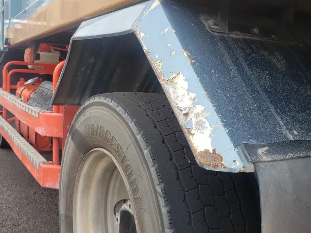 いすゞ フォワード LKG-FTR90S2(2WD)の写真17
