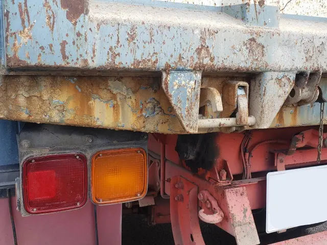 いすゞ フォワード LKG-FTR90S2(2WD)の写真18