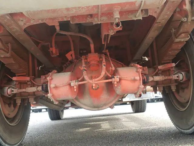 いすゞ フォワード LKG-FTR90S2(2WD)の写真28