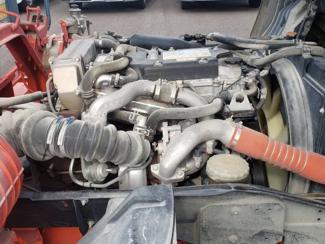 いすゞ フォワード LKG-FTR90S2(2WD)の写真32