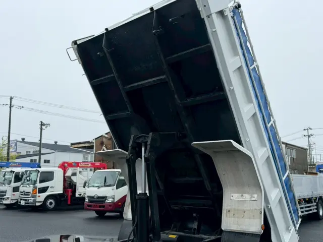 いすゞ フォワード TKG-FRR90S2(2WD)の写真16