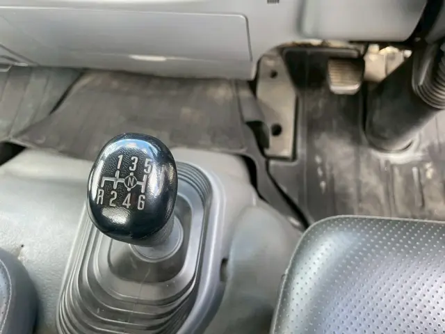 いすゞ フォワード TKG-FRR90S2(2WD)の写真45