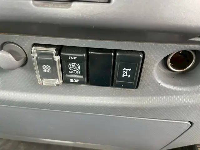 いすゞ フォワード TKG-FRR90S2(2WD)の写真46