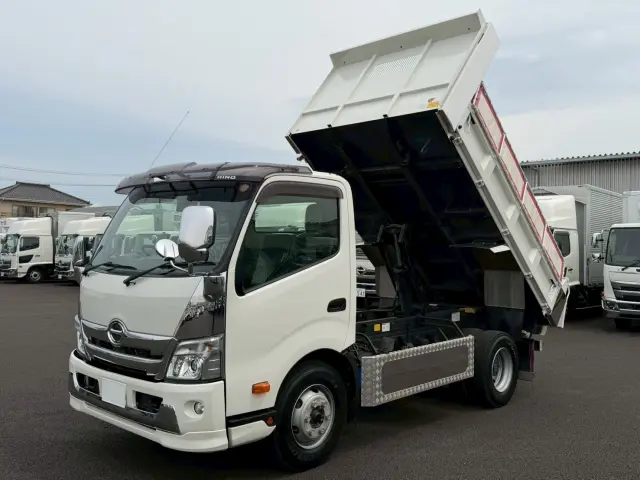 日野　デュトロ
