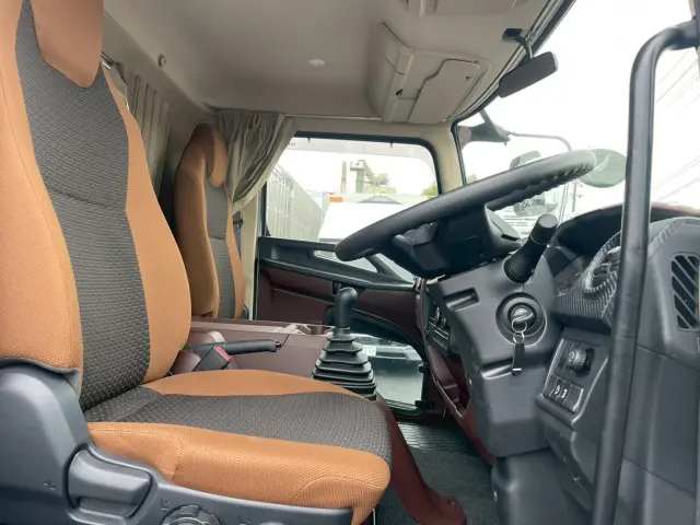 日野 レンジャー 2PG-FC2ABA(2WD)の写真32