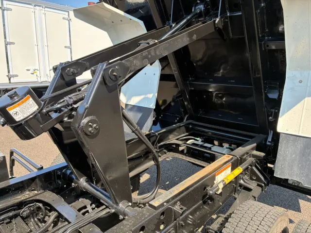 いすゞ フォワード 2RG-FRR90S1の写真22