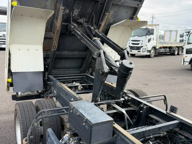 いすゞ フォワード 2RG-FRR90S1の写真27