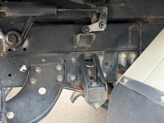 いすゞ フォワード 2RG-FRR90S1の写真38