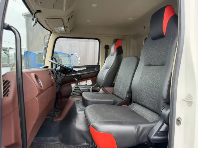 日野 レンジャー 2KG-FD2ABA(2WD)の写真45