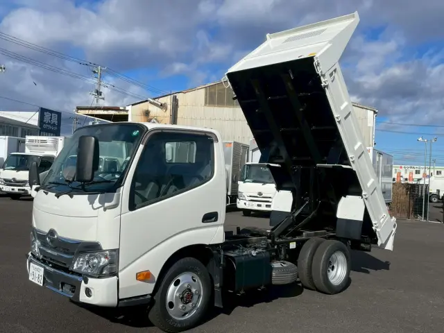 日野 デュトロ 2KG-XZU675T(4WD)の写真1