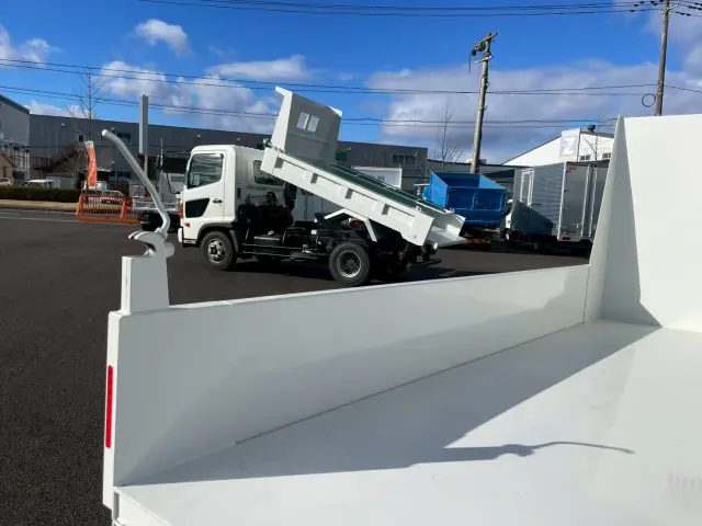 日野 デュトロ 2KG-XZU675T(4WD)の写真13