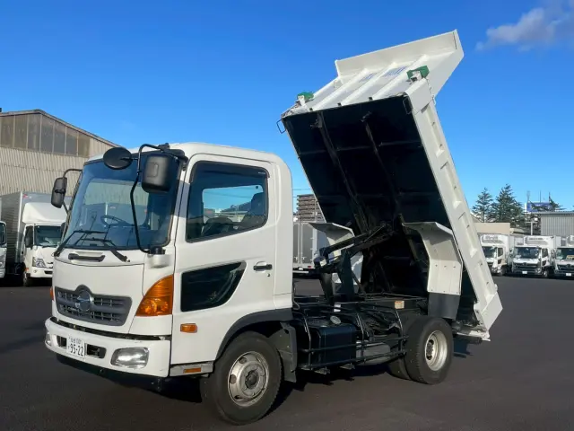 日野 レンジャー TKG-FC9JCAP(2WD)の写真1