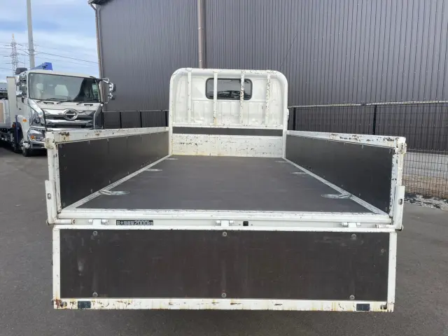 日野 デュトロ 2RG-XZC605M(2WD)の写真9