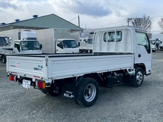 いすゞ エルフ TRG-NJR85A(2WD)の写真4