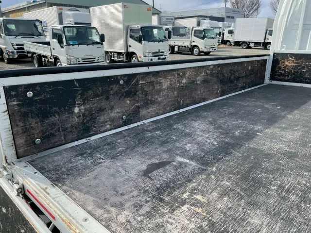 いすゞ エルフ TRG-NJR85A(2WD)の写真7