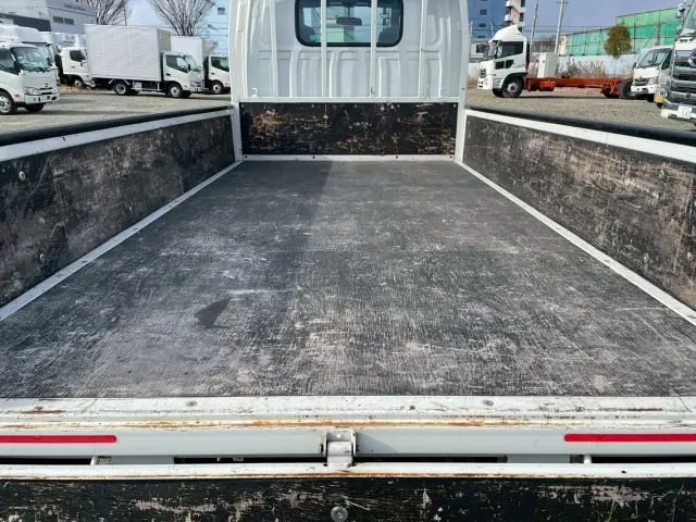 いすゞ エルフ TRG-NJR85A(2WD)の写真8